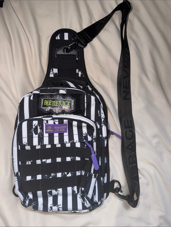 Wolfpak Handbags - Wolfpak Beetlejuice 9L tactical sling + extra patch